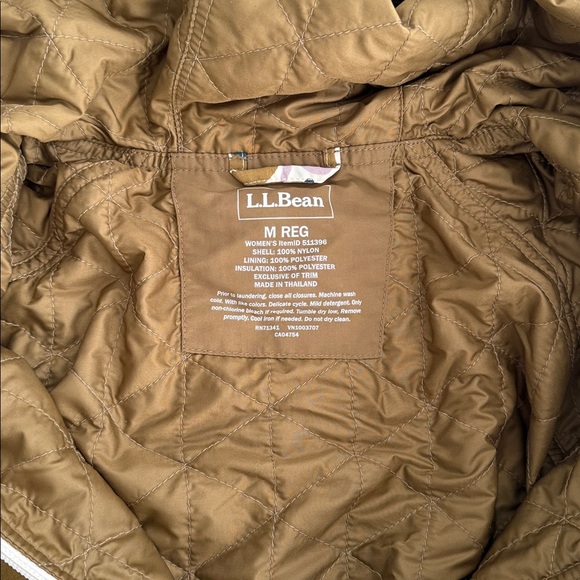 Women’s L.L. Bean Insulated Anorak - Picture 8 of 8